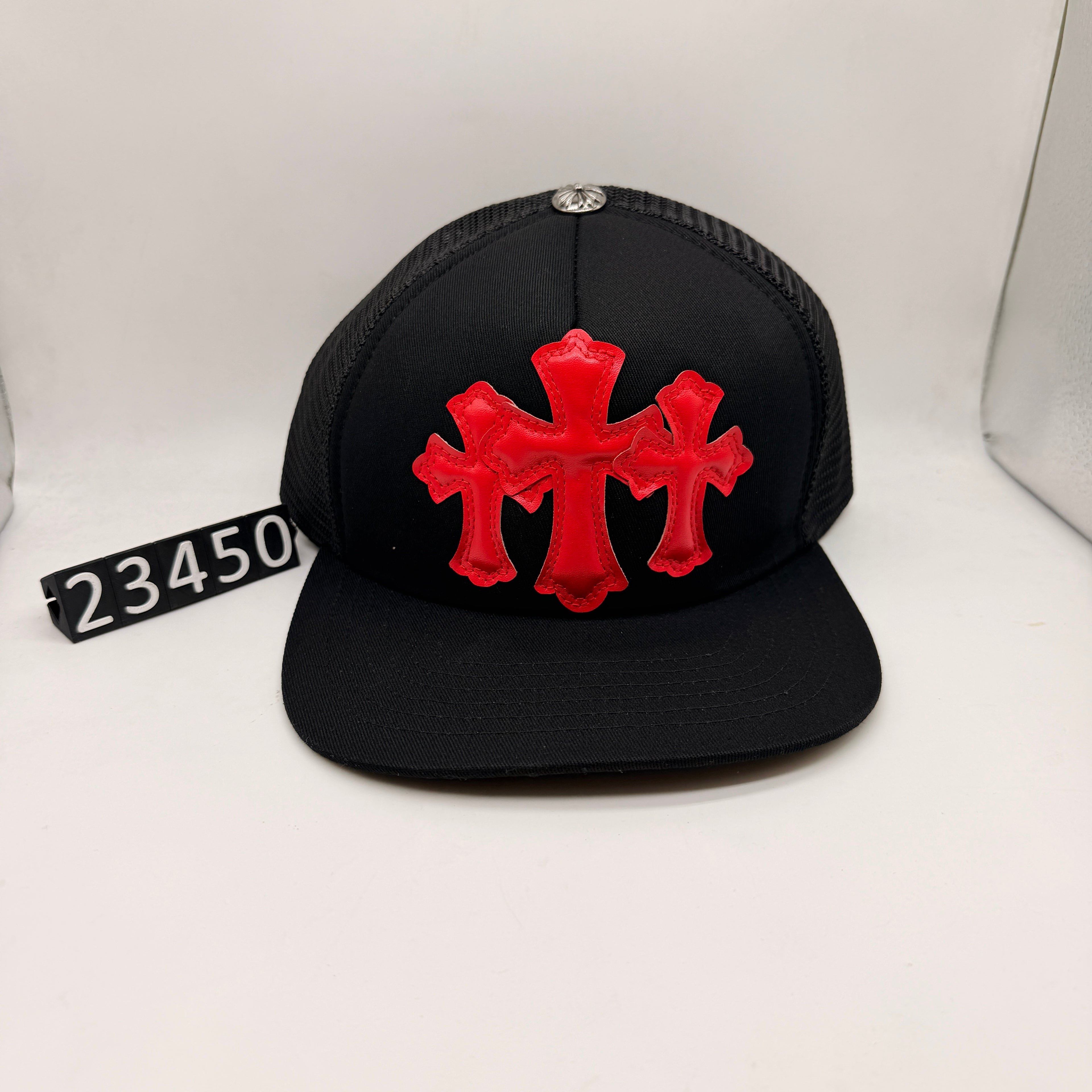 Red tripal Cross snapback cap
