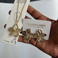 Leaf necklace and earrings set