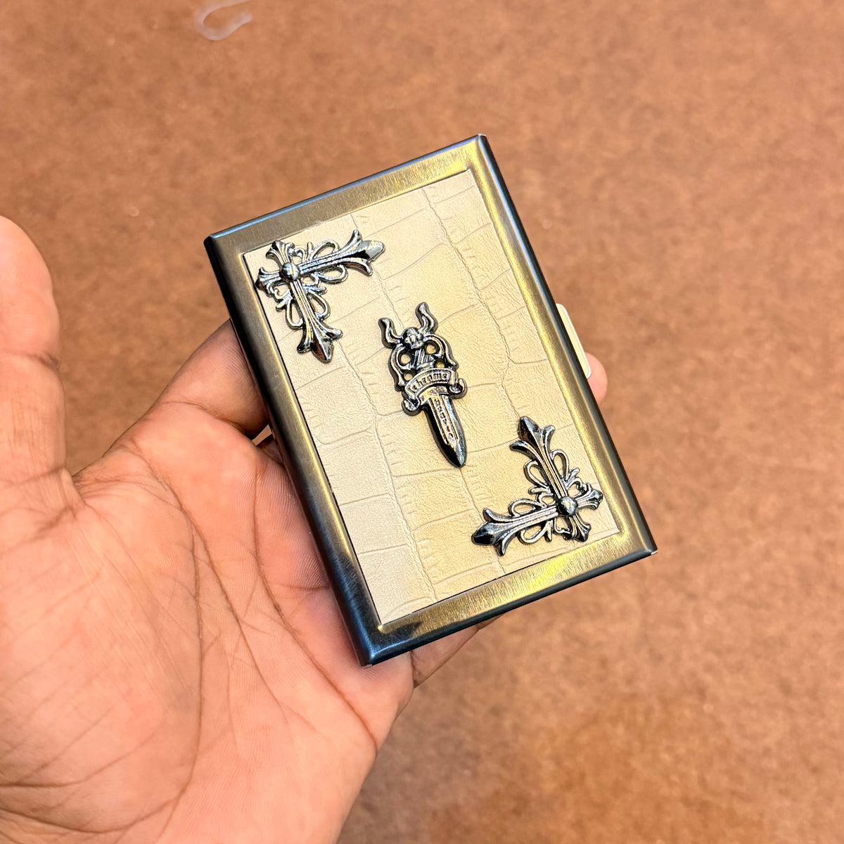 Ch dagger card and cash metal wallet