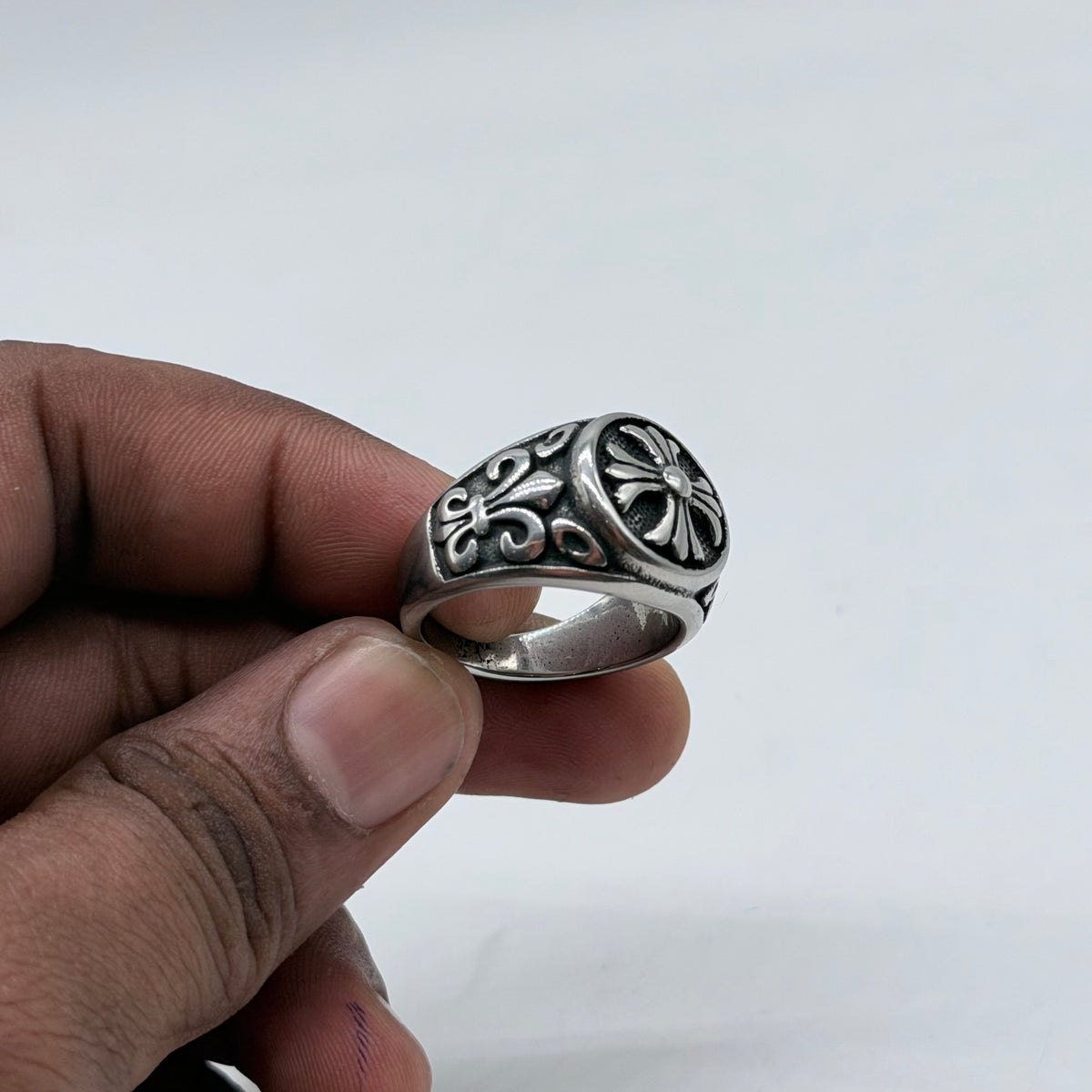 CH Vintage Cross Ring – 100% Stainless Steel