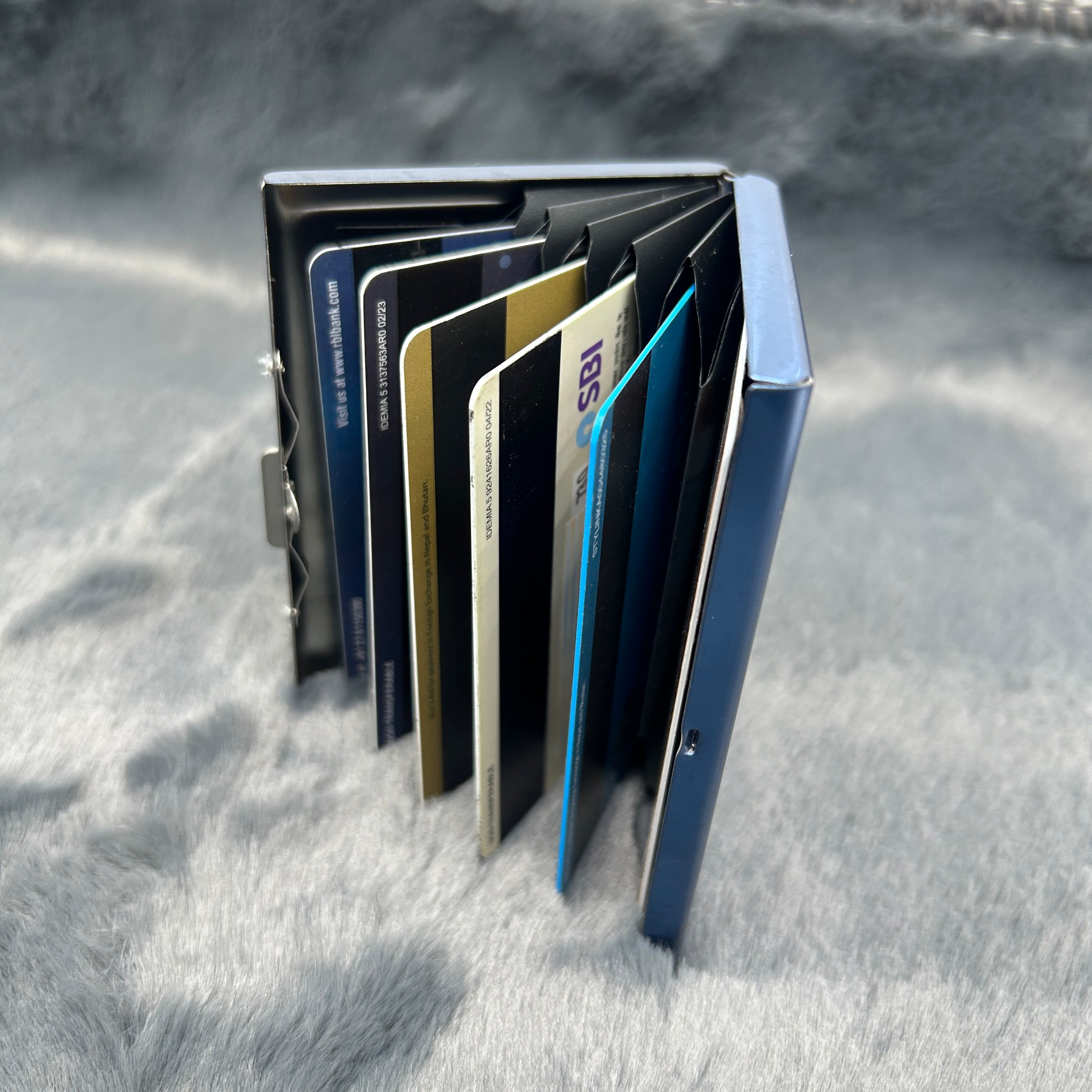 Ch metal card holder / wallet