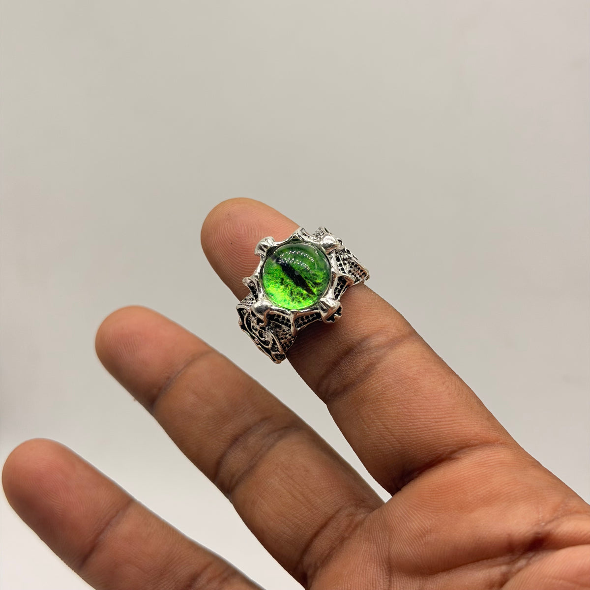 5 piece - Green eye ring