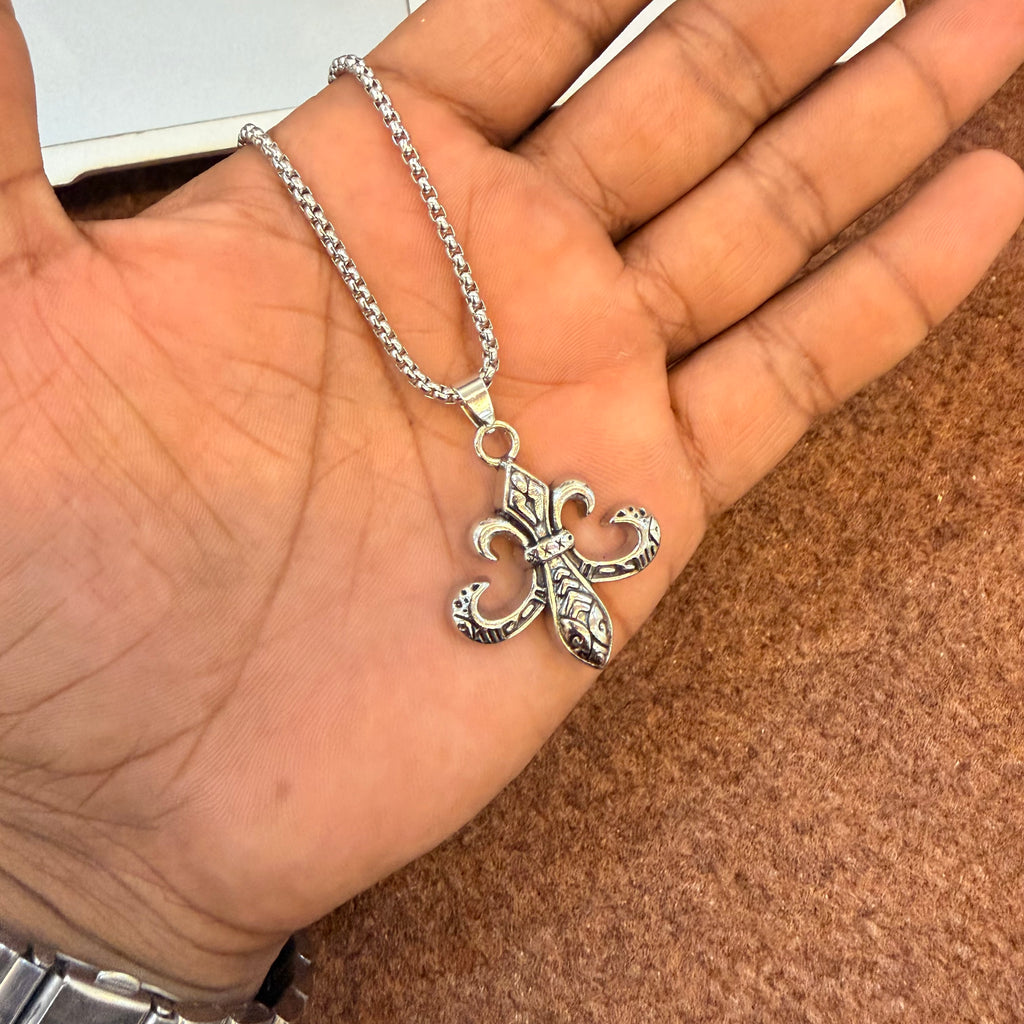 Ch pendant with chain