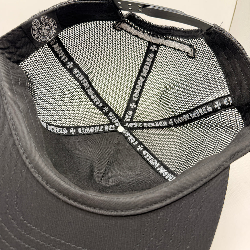Red tripal Cross snapback cap
