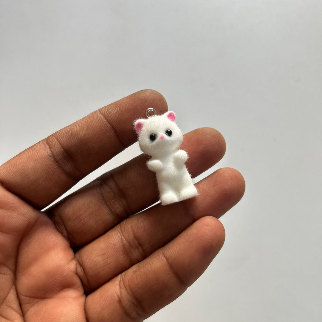 white cutie kitty