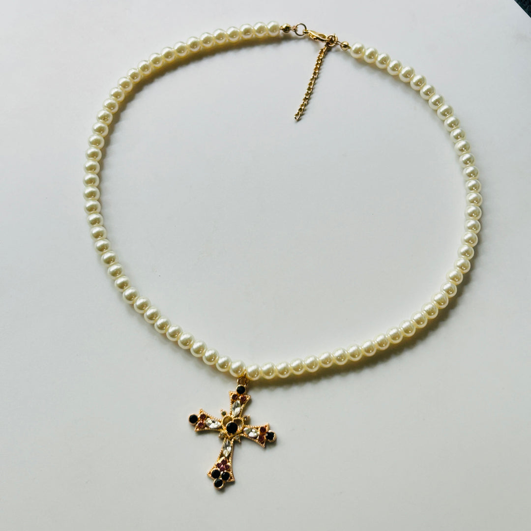 gold trending cross necklace
