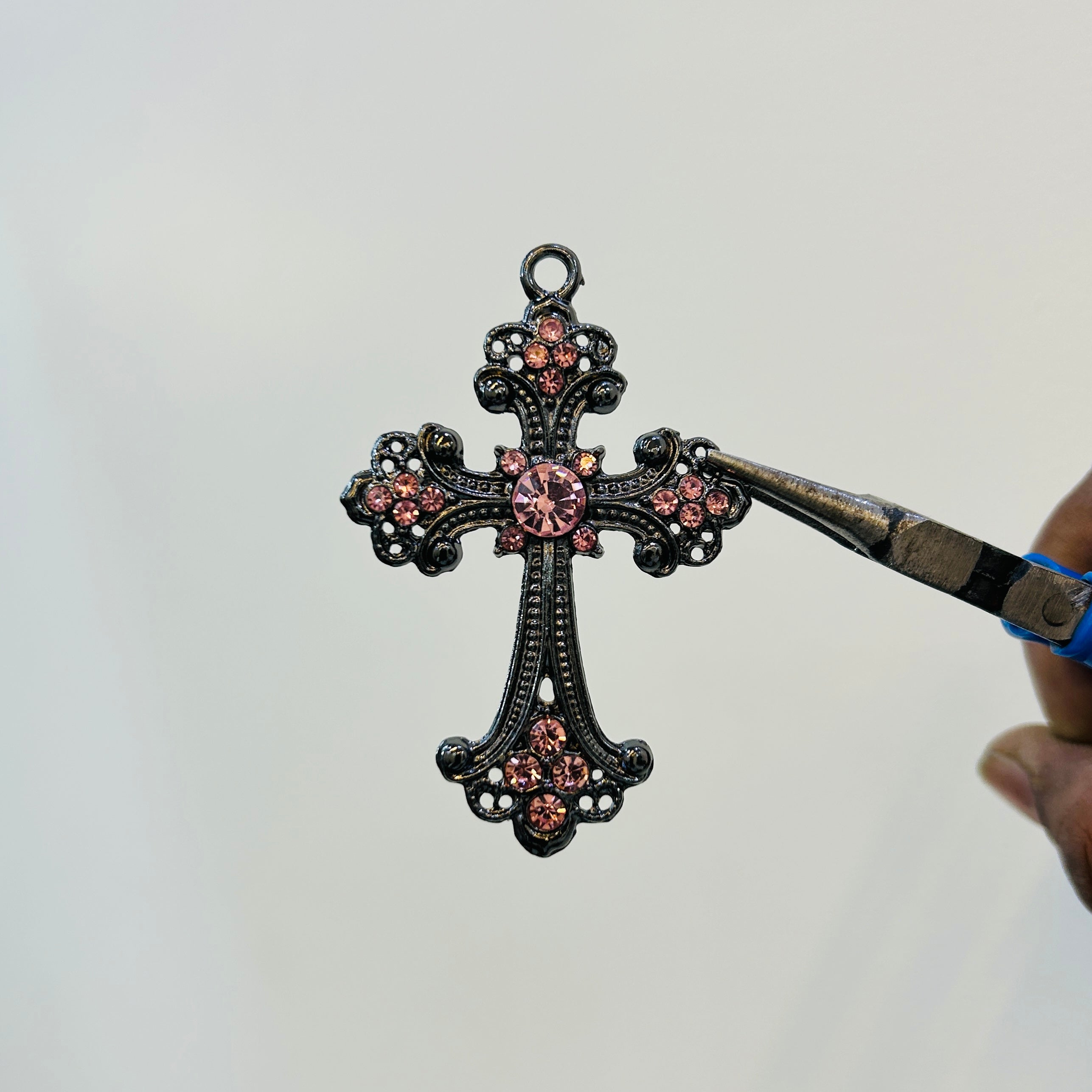Black plating cutie pink big queen cross