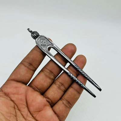 Hair pin black
