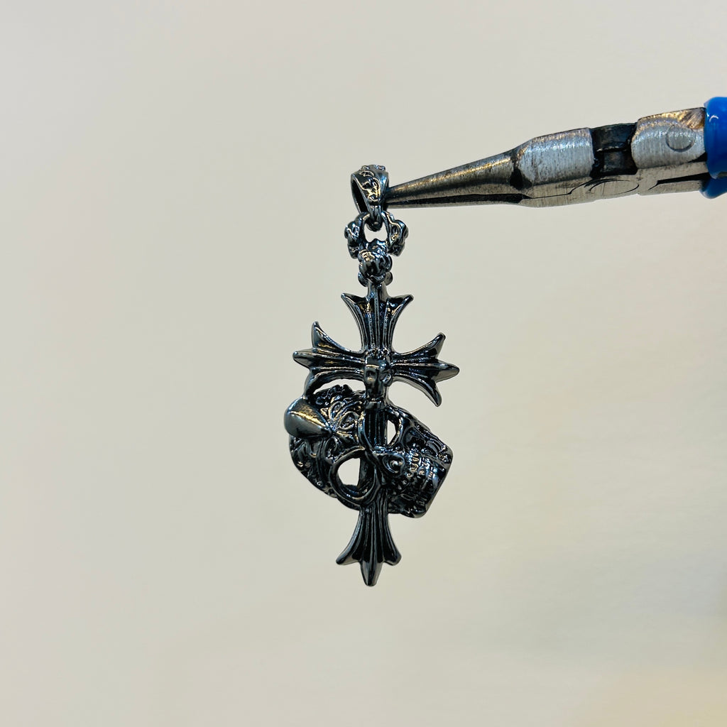 Black skull cross