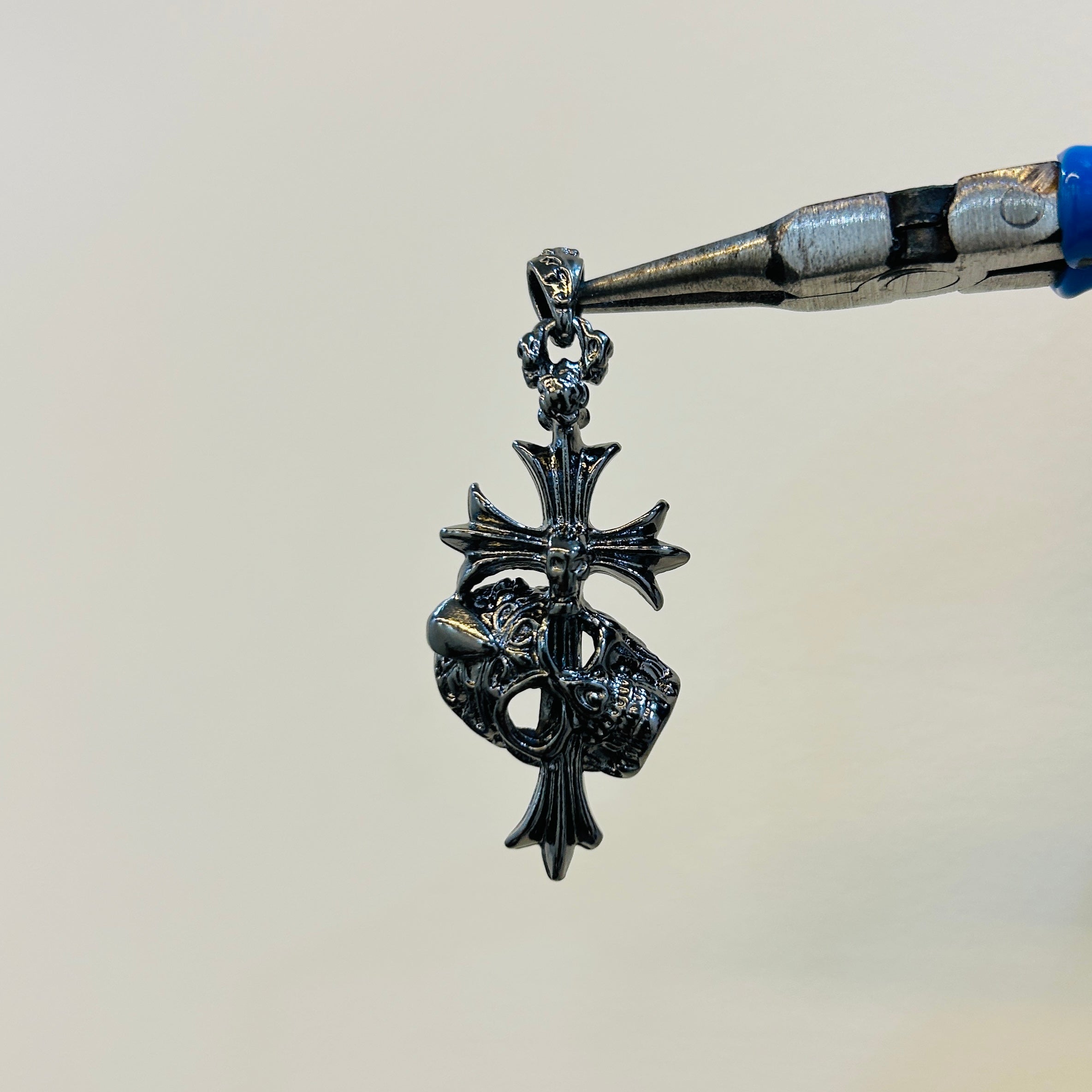 Black skull cross