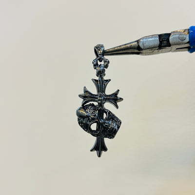 Black skull cross