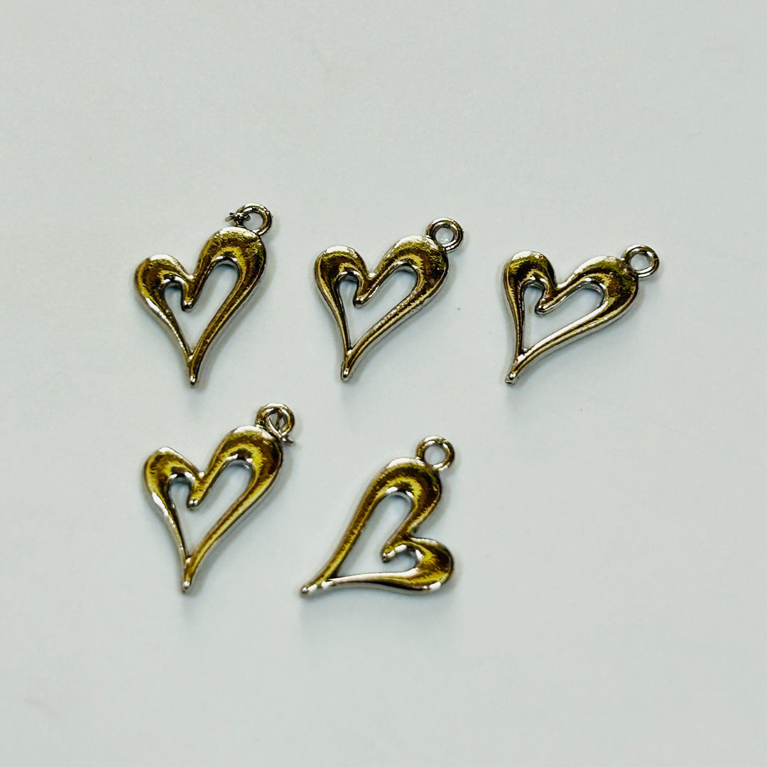 silver heart 5 pcs charms