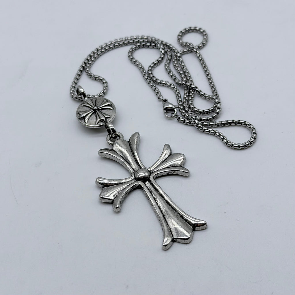 Vintage Chrome Cross Pendant Necklace – Silver Gothic Cross Chain
