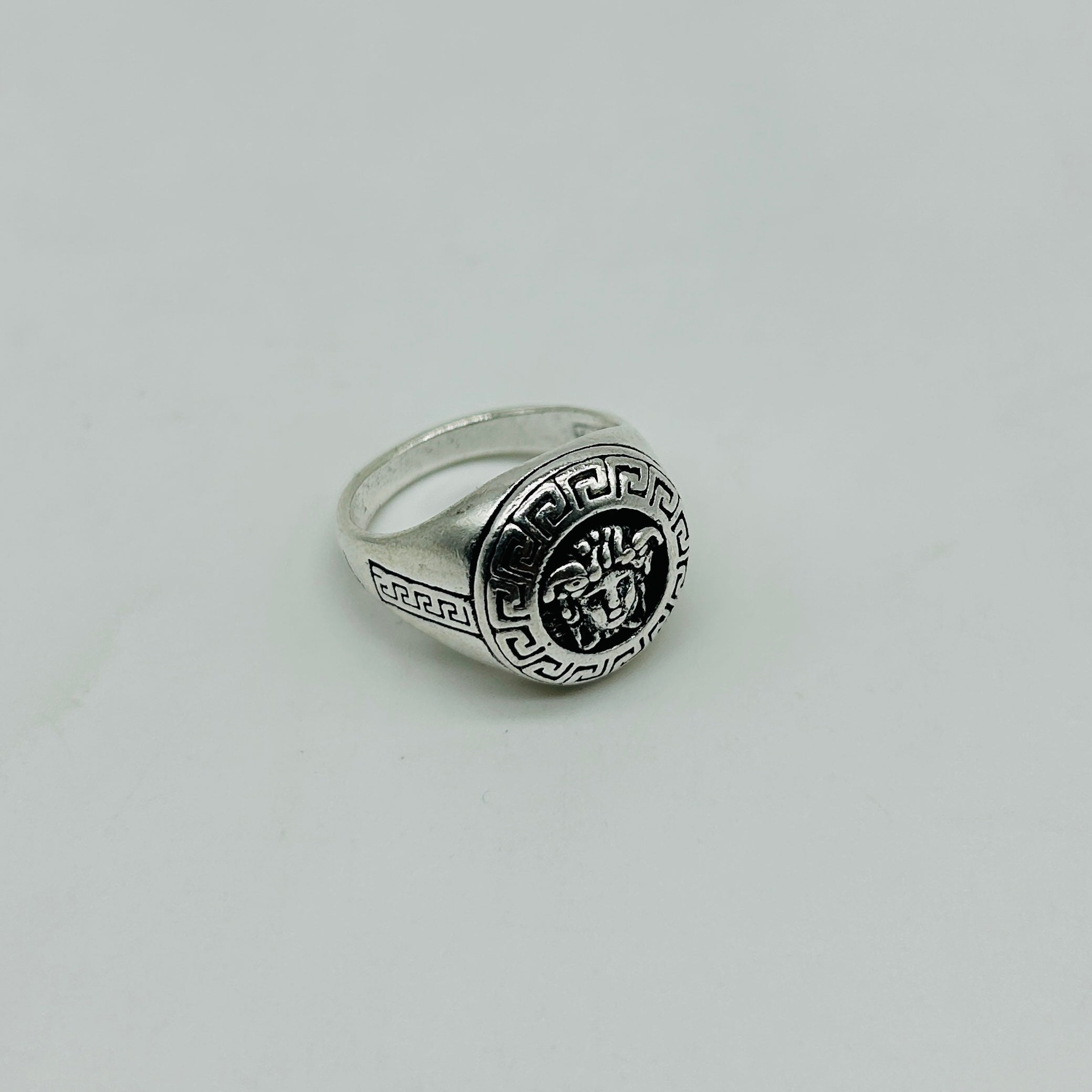 Retro Silver Ring – Streetwear Edition
