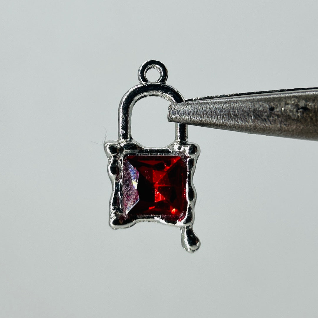 Silver lock charms red