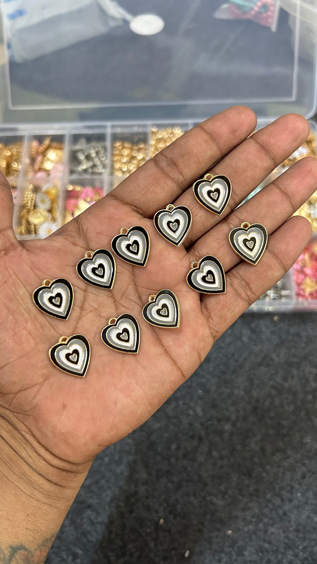 black and white heart charms 10 pcs