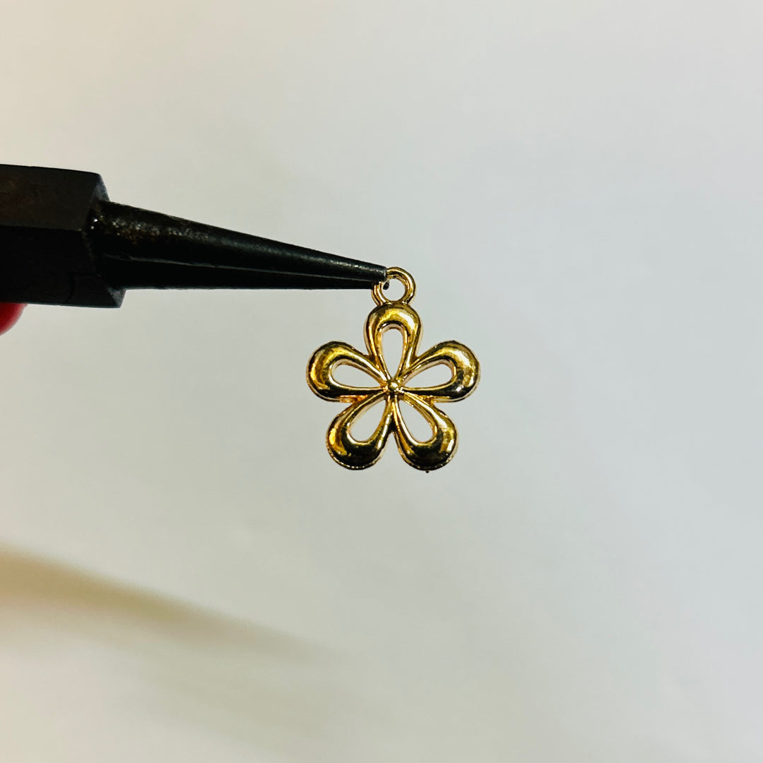 gold daisy