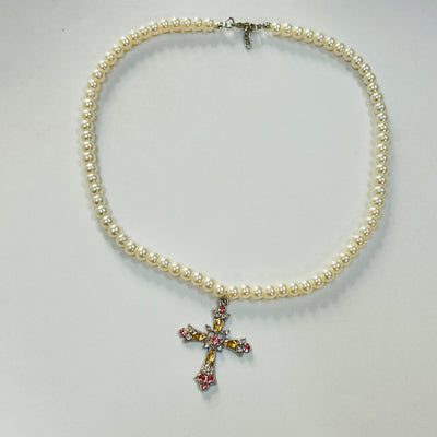 trending pearl white necklace