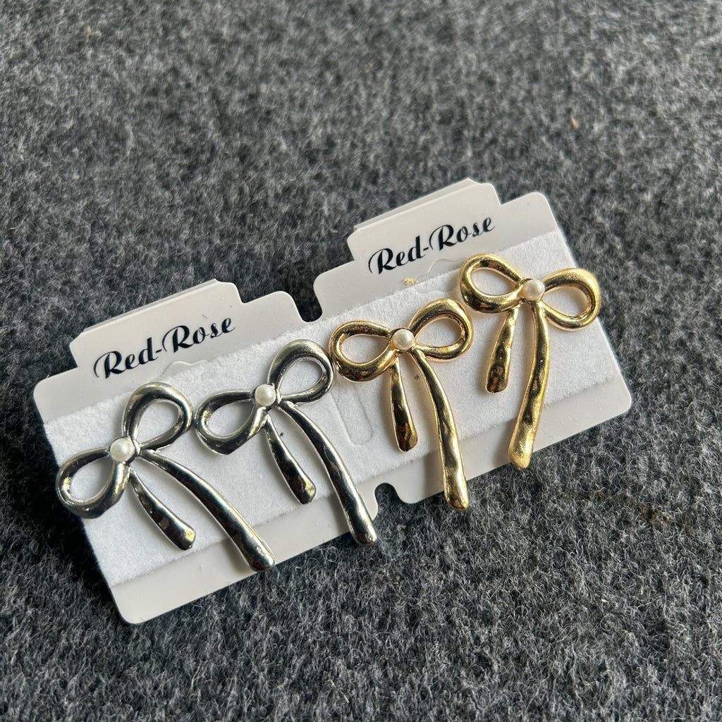 2 pair of bow earrings gold and silver