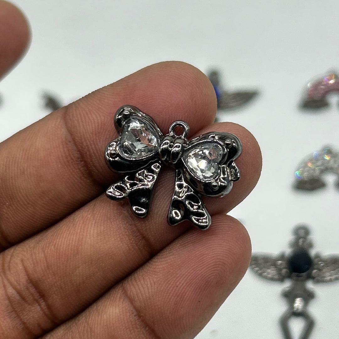 Black gothic Heart stone bow charms