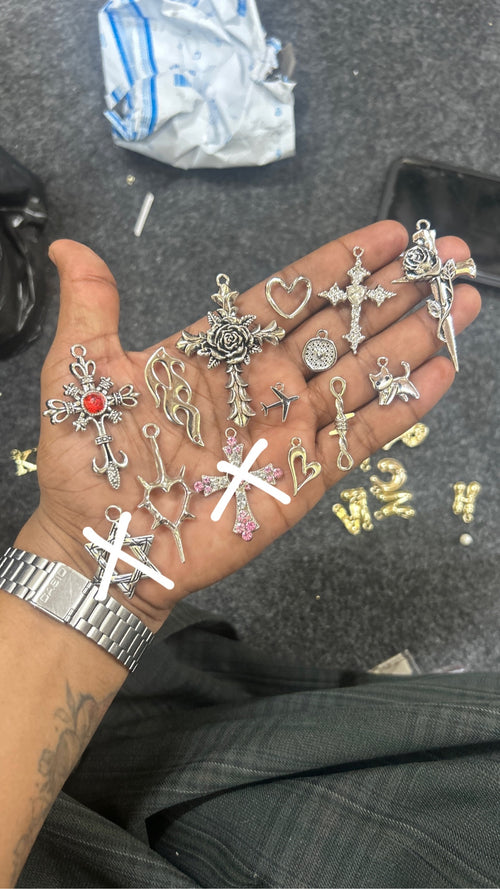 12 trending premium charms