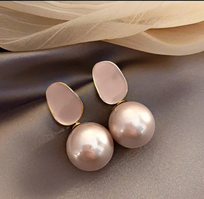 Korean pink big pearl earrings