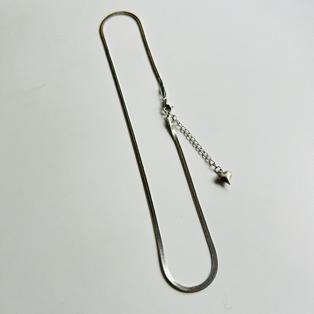 Anti-tarnish silver chain