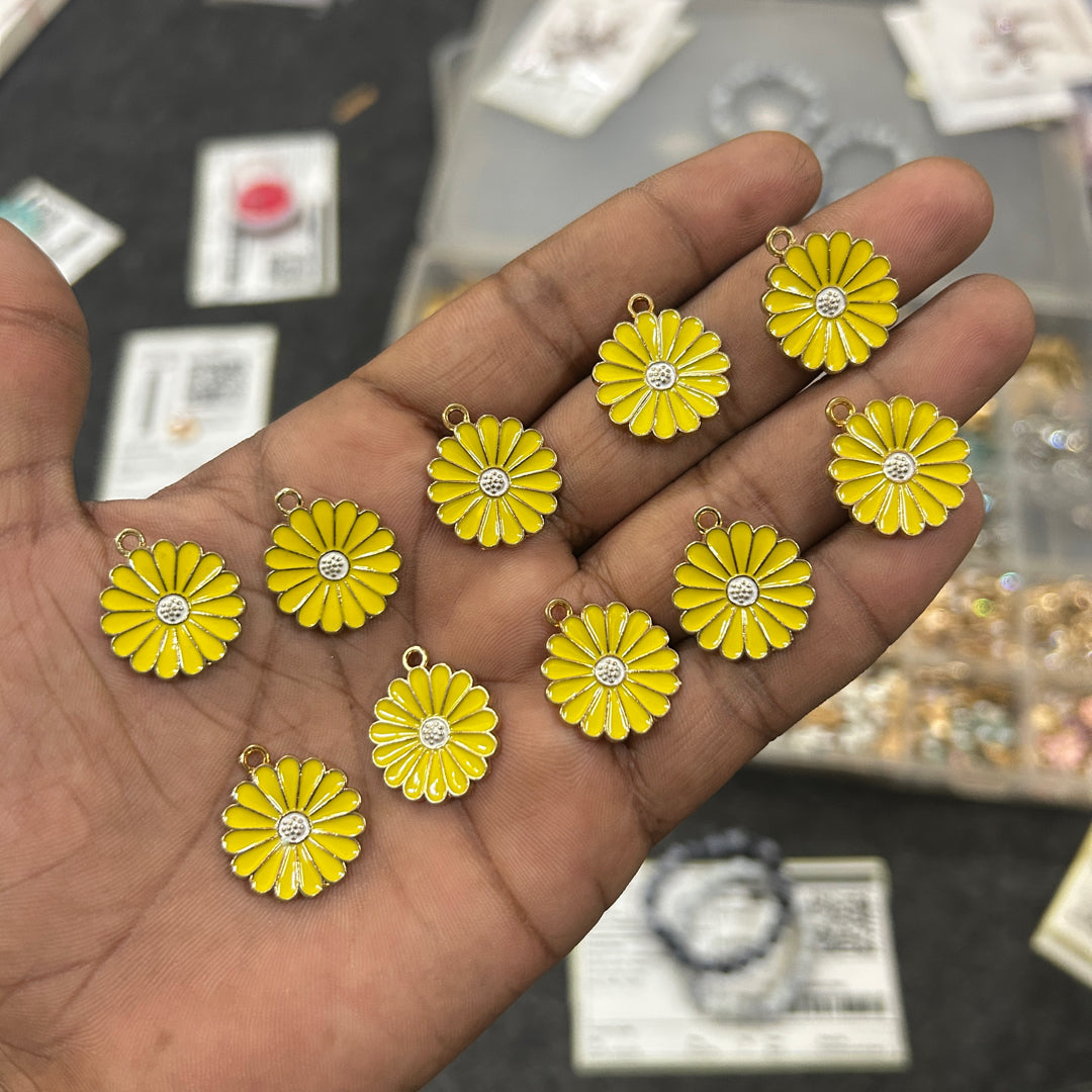 10 pcs Yellow daisy