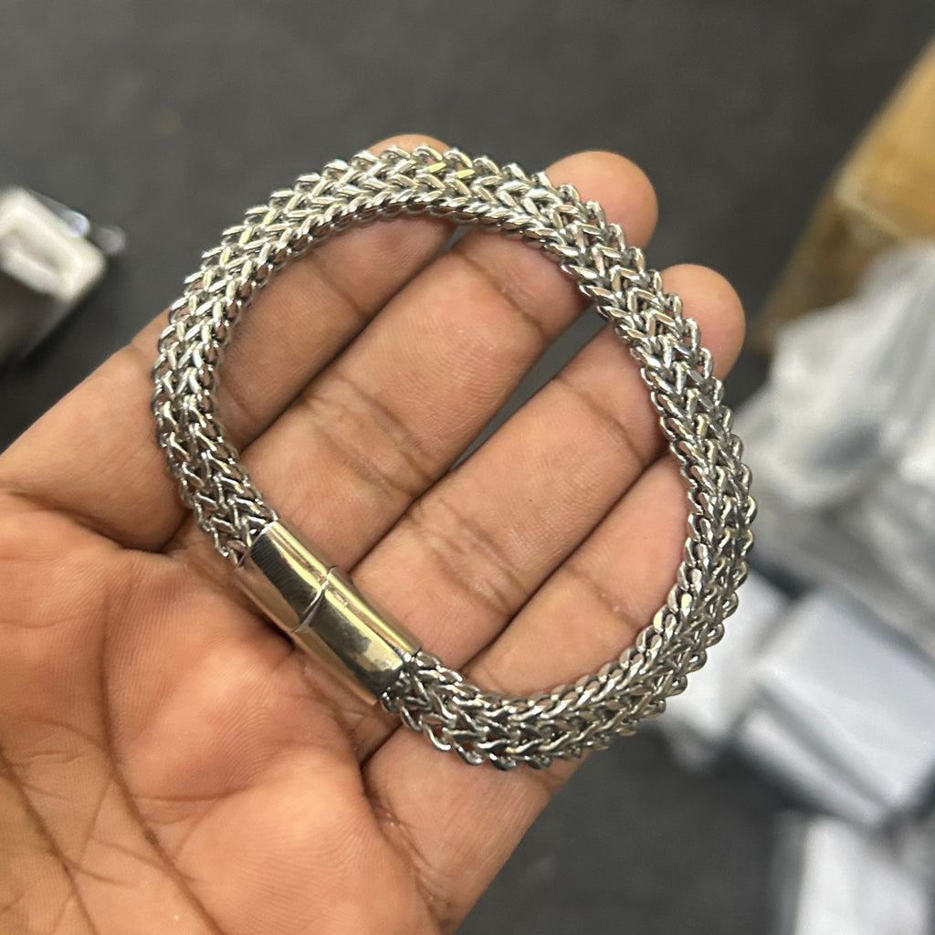 STAINLESS STEEL SNAKE BRACELET