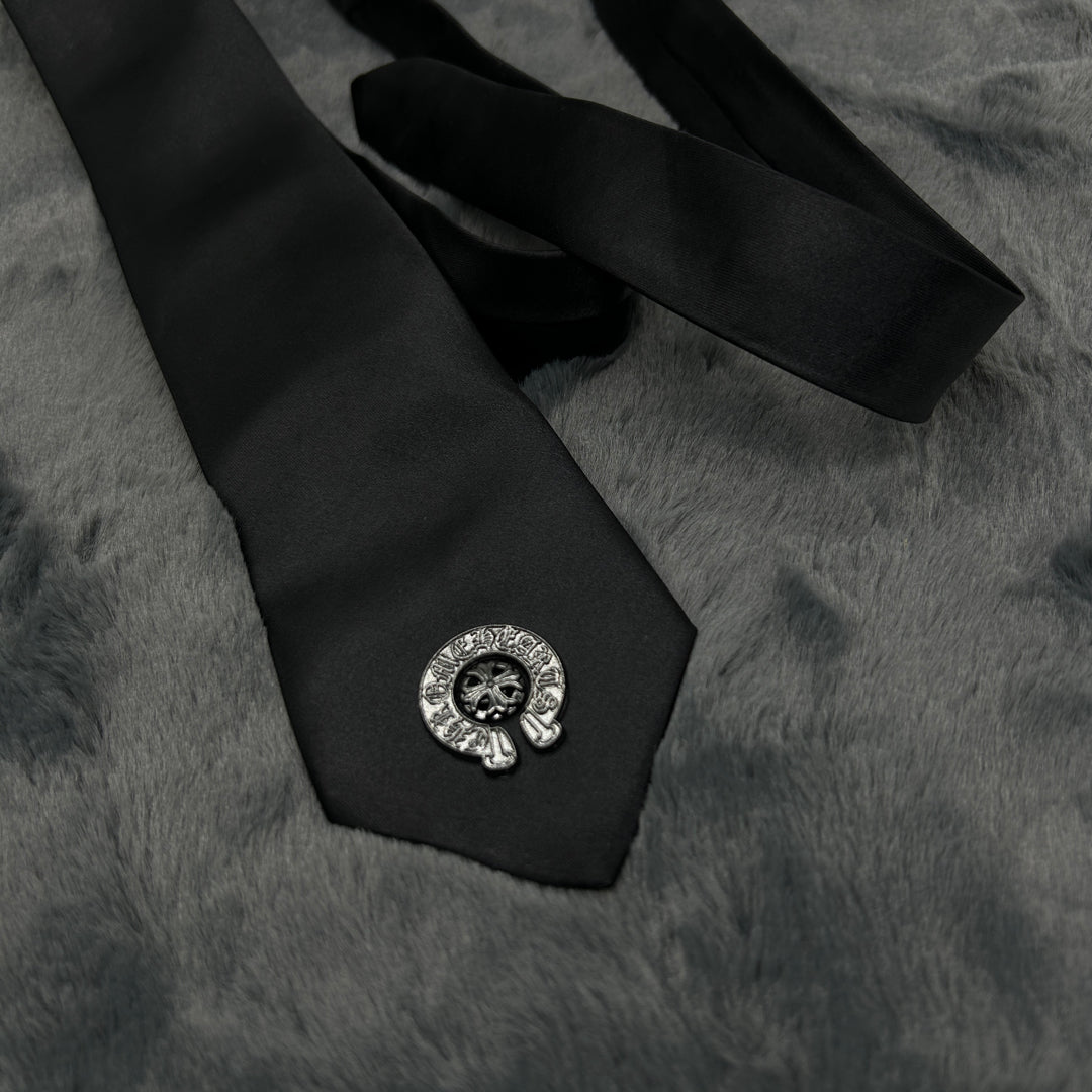 Black chrome heart tie