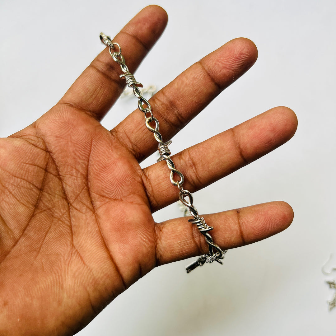 trending Spick chain with silver cross pendant